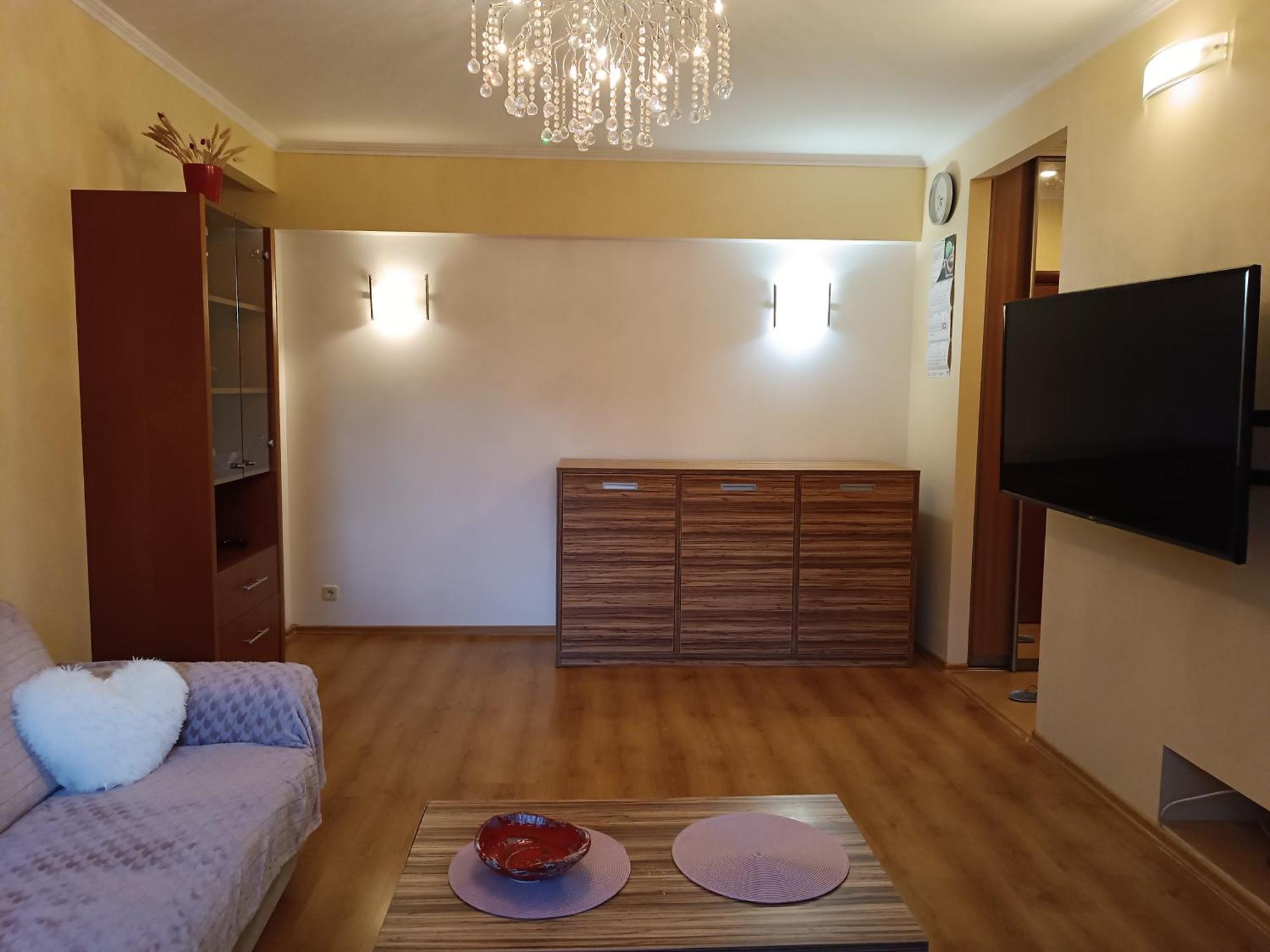 Quiet Dzelzavas Street Apartment Riga Ngoại thất bức ảnh